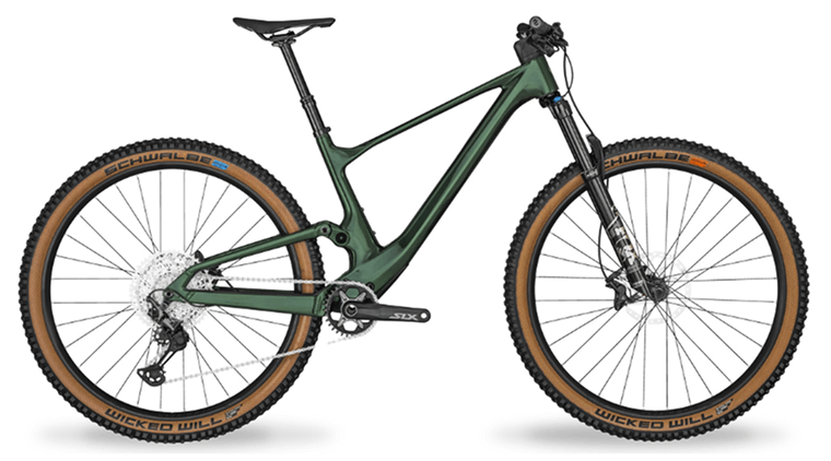 Scott Spark 930
The Spark 930 is everything you want in a mountain bike—fast, lightweight, capable on any terrain, and undeniably stylish. Trail bike, race rig, or something in between—it’s simply exceptional.