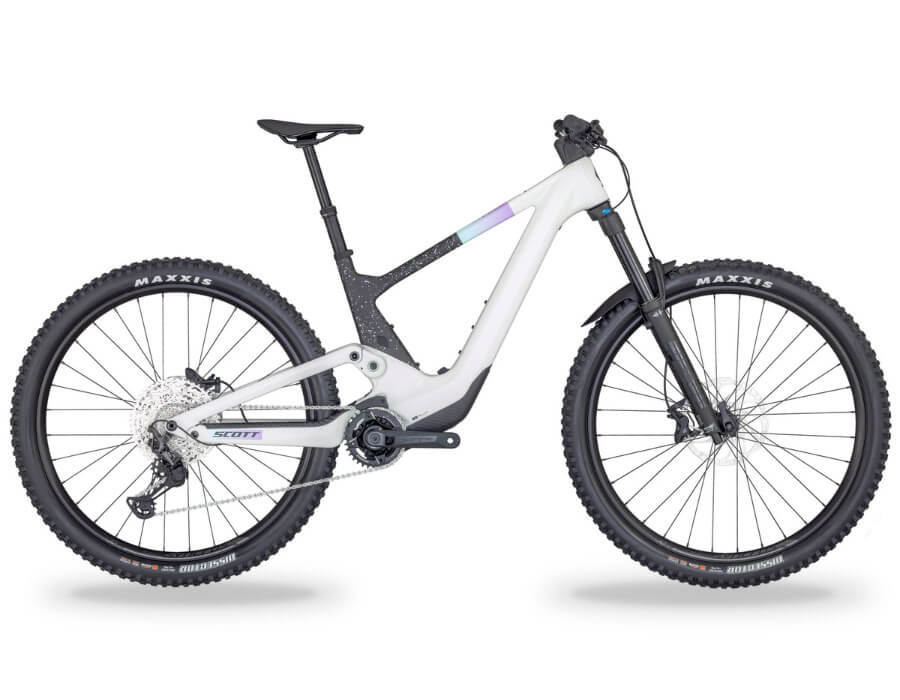 SCOTT Contessa Voltage eRIDE 900
The Contessa Voltage eRIDE takes the ultimate trail bike and adds a compact, quiet motor. Agile, lightweight, and capable, it’s built for MTB riders who want more power and more fun, ride after ride.